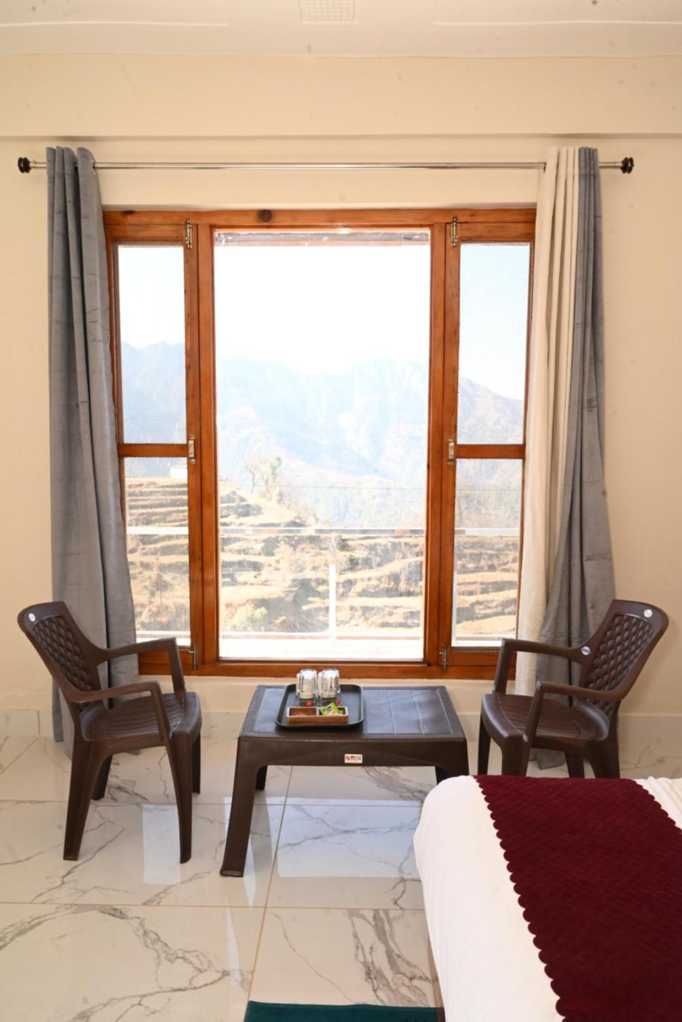 Himalayan Hill Top Resort カナタル エクステリア 写真