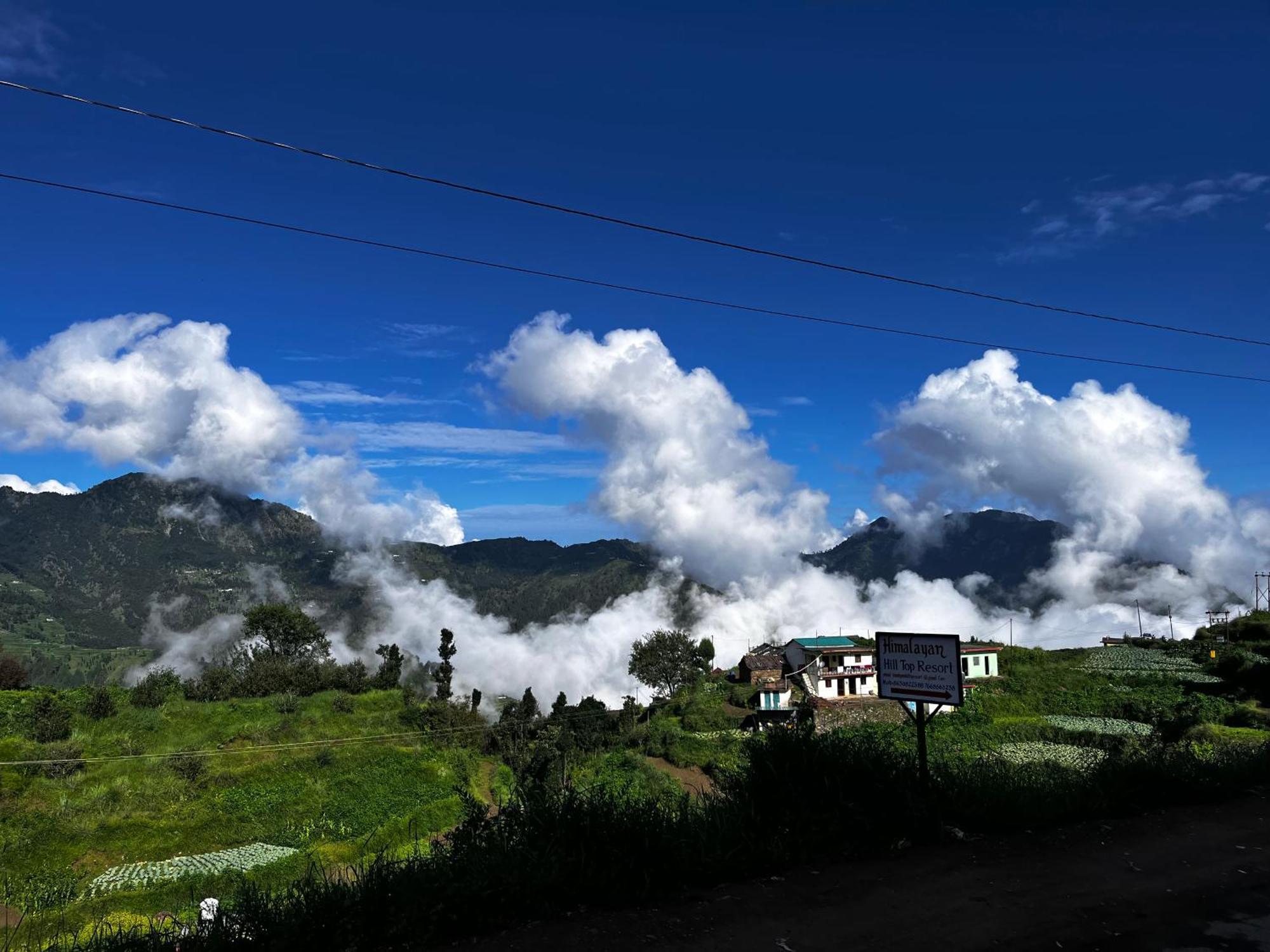 Himalayan Hill Top Resort カナタル エクステリア 写真